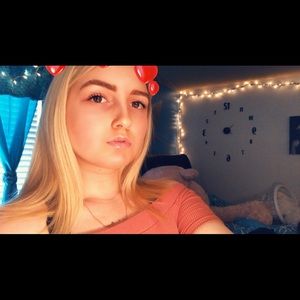 Meet your Posher, Desalyn